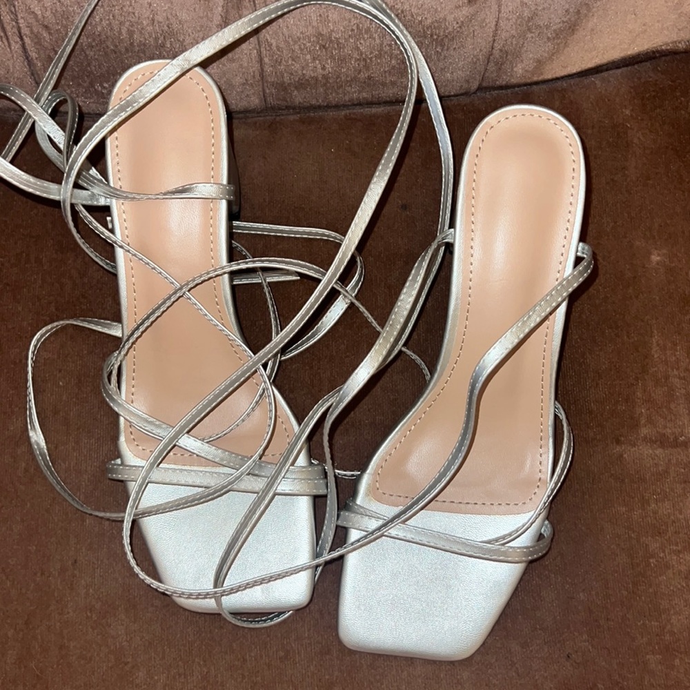 Metallic Mid heeled sandals